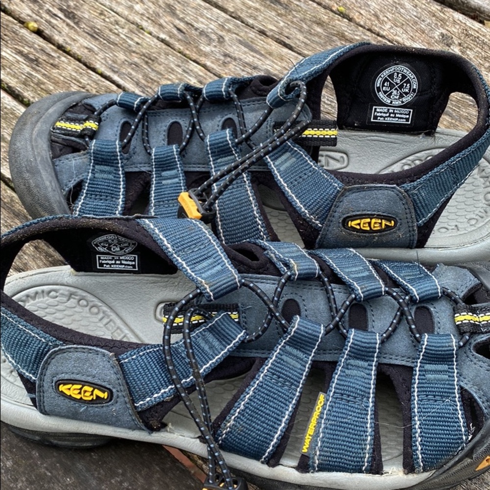 Keen Newport H2 Sandals Sz 8.5
